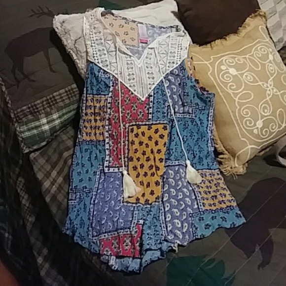 Tank - Picture 2 of 2